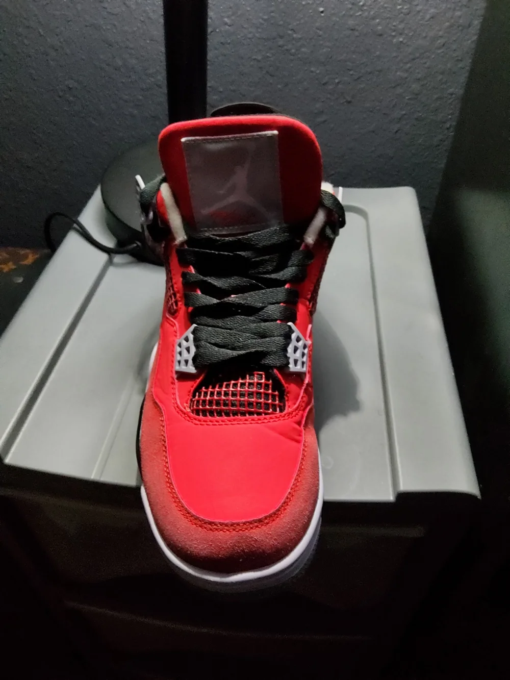 Nike Men's Red and Black Retro Basketball Sneakers